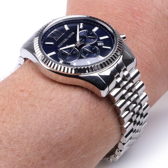 MICHAEL KORS “LEXINGTON” WATCH - Picture 3 of 3